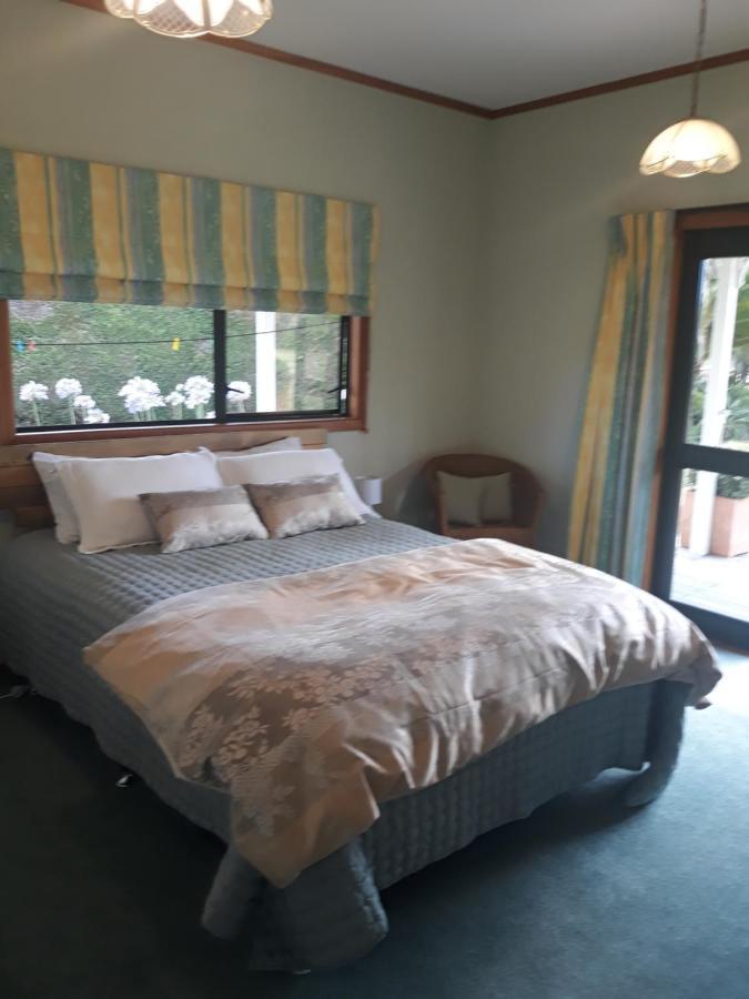 Rural Palms Bed & Breakfast Haruru Exterior photo