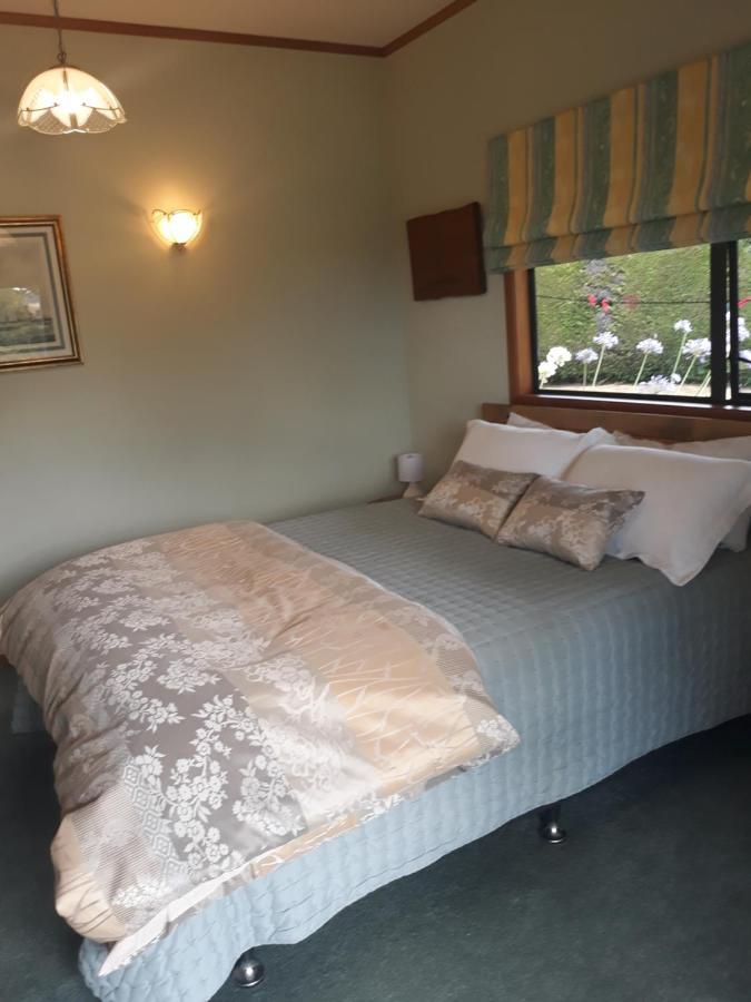 Rural Palms Bed & Breakfast Haruru Exterior photo